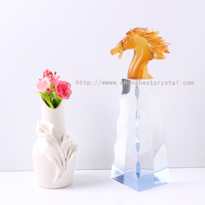 The horsehead crystal trophy